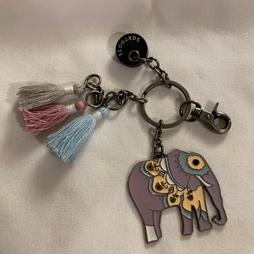 Sakroots elephant keychain-never used/great condition no flaws-Pink/Grey enamel.